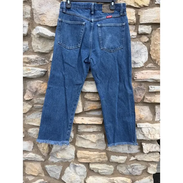Wrangler Blue Relaxed Straight Jeans raw hem 32x32 - Image 4