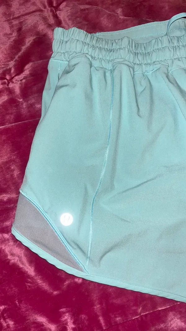 Lululemon Hotty Hot Shorts 4 Inch - Image 3