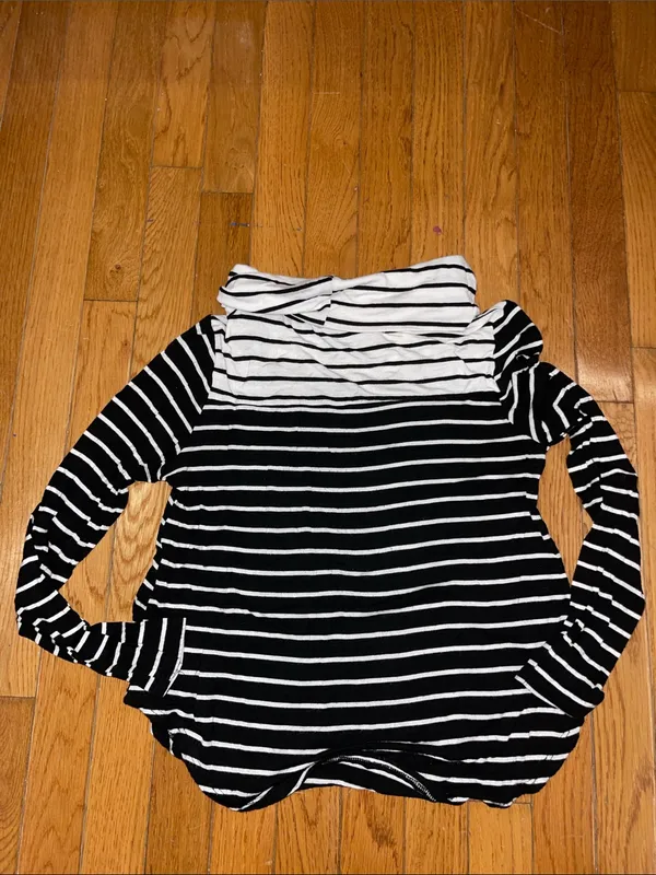 Striped Black and White Long-Sleeve Boatneck Top - Image 4