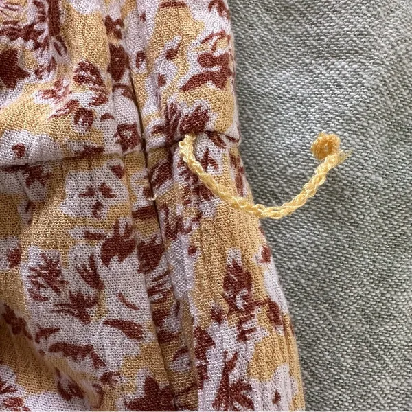 Abercrombie & Fitch Women’s Yellow Floral Halter Shorts Romper Size XS - Image 6