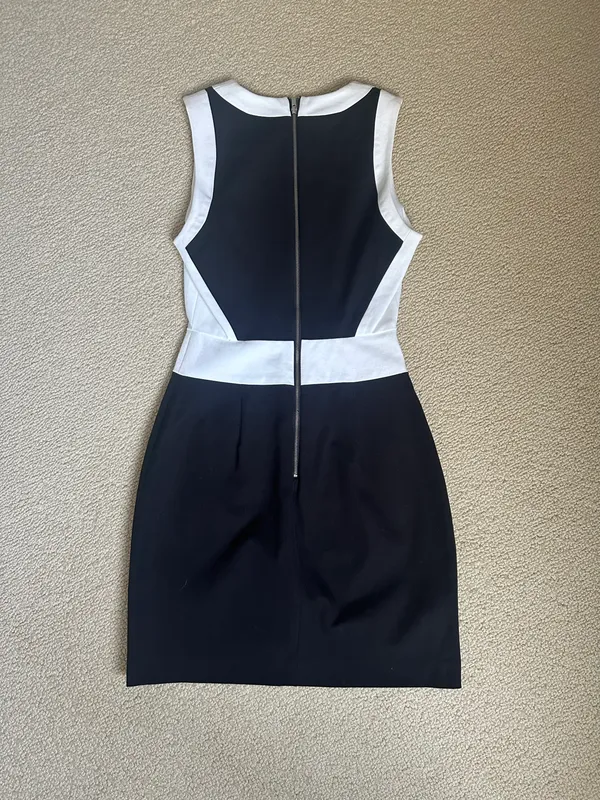 Banana Republic Dress - Image 2