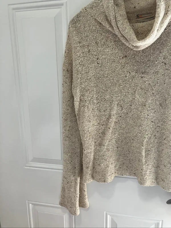 Women's Gerard Martin Vintage Cream Marled Knit Sweater - Medium - Image 4