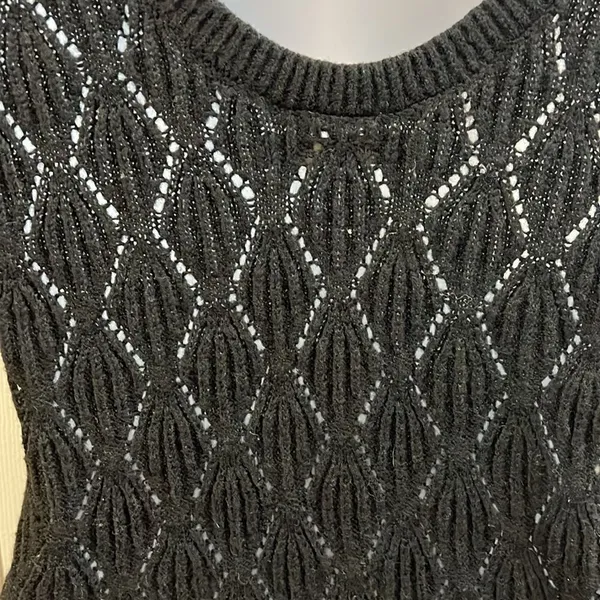 ‎Abercrombie & Fitch scoop back black sweater size S - Image 3