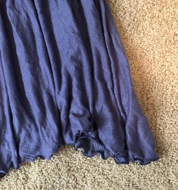 Urban Outfitters Blue flowy tank top never worn - Image 2