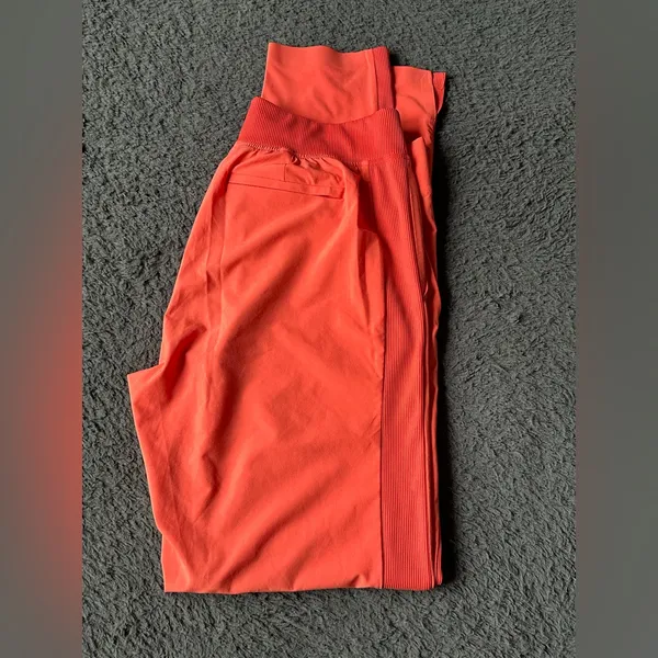Athleta Brooklyn Ankle Pant in Sunset Glow size 2 Tall - Image 2