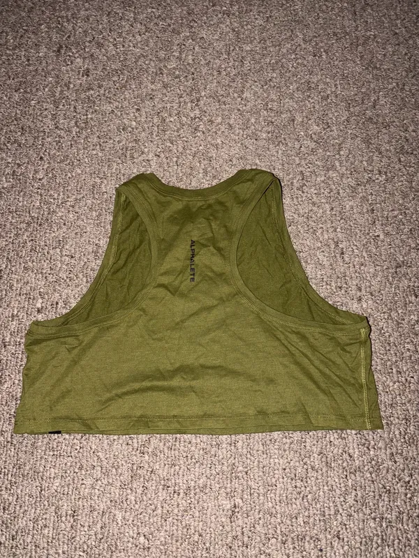 Alphalete flowy cropped tank top green - Image 2