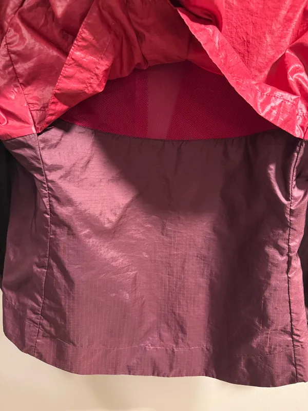 Nike Sportswear Windrunner hooded Jacket Women's size Medium - Image 4