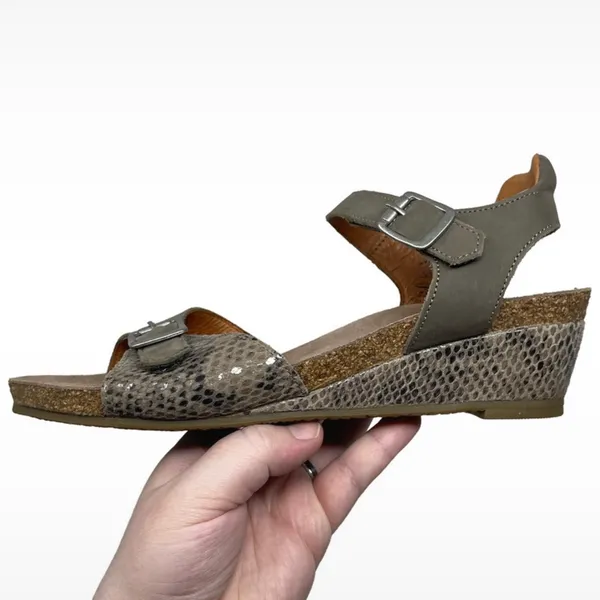 Taos “Traveler” Taupe Leather Wedge Sandals Hook & Loop Closure Women’s 8-8.5 - Image 13