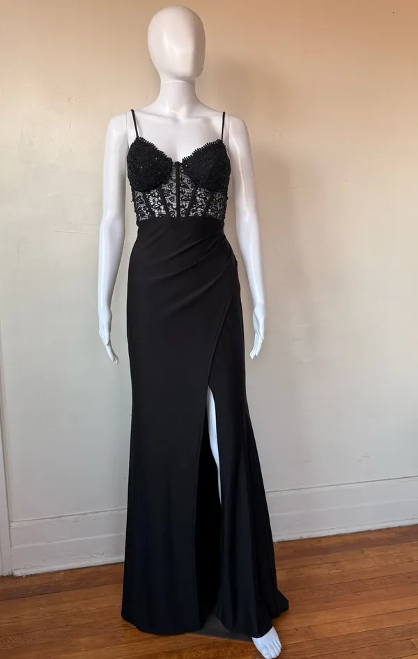 Black Lace Prom/Evening Gown - Image 4