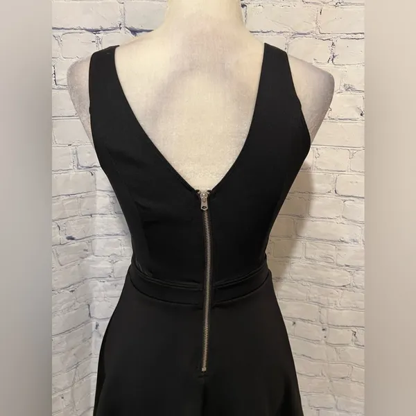 Abercrombie & Fitch Black dress Mesh Sides And Zipper Back Size Small - Image 6