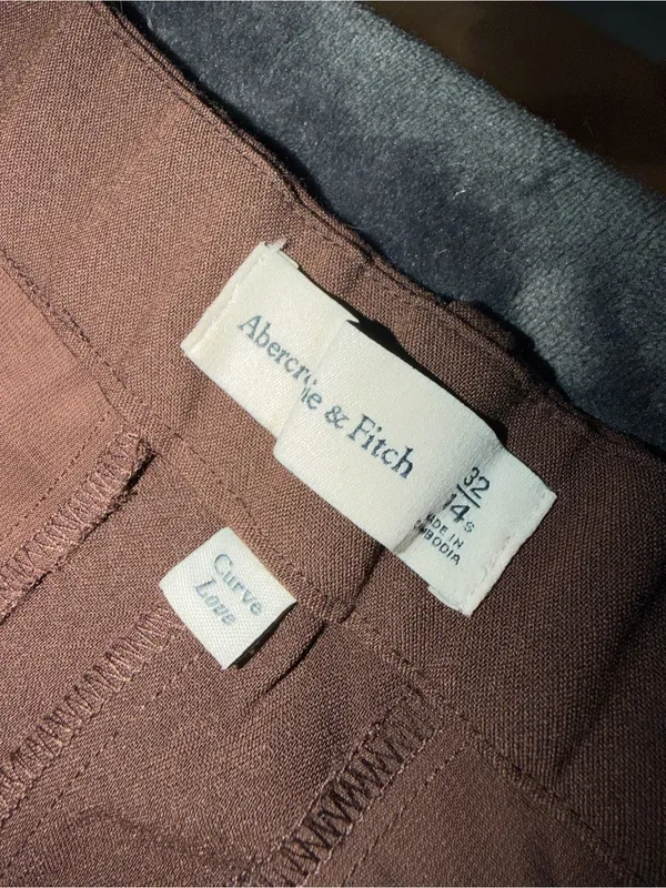 Abercrombie & Fitch Curve Love A&F Sloane Tailored Wide Leg Pant in Dark Coffee - Image 9