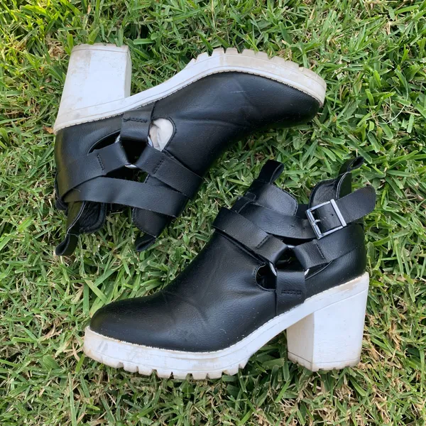 Chunky Heel Platform Ankle Boots Black Size 6.5 - Image 6