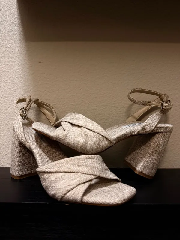 Steve Madden Mandy Natural Linen Heels - Image 4