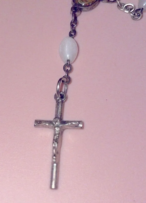 Mini rosary purse charm pearlescent small - Image 2