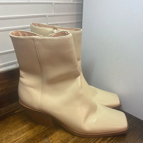 Anthropologie Off White‎ Heeled Squared Toe Boots Size 9 (40) - Image 2