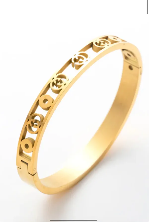 Timeless Elegance Gold Luxe Icon Cuff - Image 2