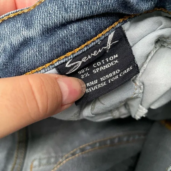 SEVEN7 MEDIUM WASH FLARE JEANS - Image 3