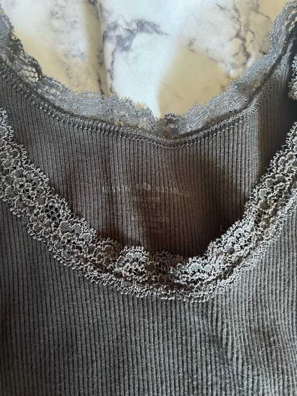 Brandy Melville Ronnie Gray Lace Tank - Image 11