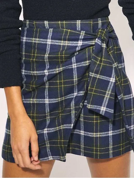 Aritzia Wilfred Wrap-Front Plaid Skirt Wool Cashmere Blend - Image 2