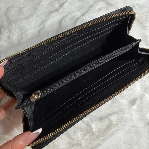 MICHAEL KORS Black Zip Around Wallet - Image 6
