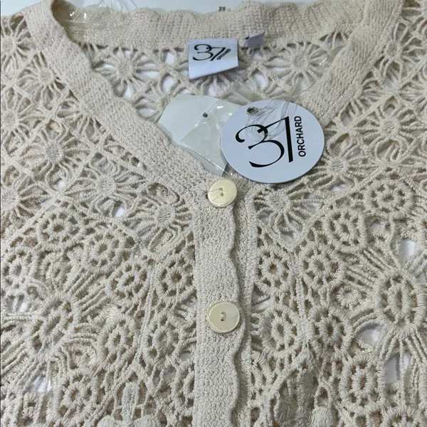 Cream Lace Crochet Blouse Size M - Image 4