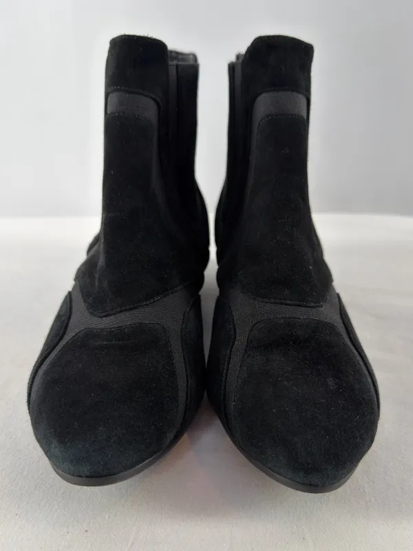 Neiman Marcus Point Toe Suede‎ Design Ankle Booties in Black Size 9 - Image 2