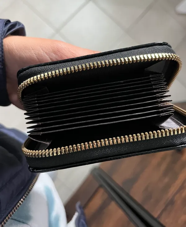 Black Snakeskin Card Holder - Image 5