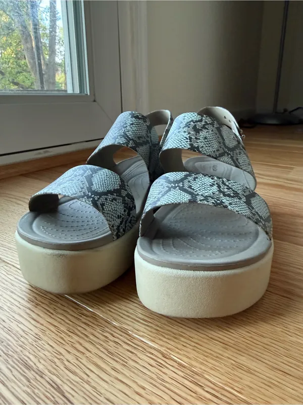Crocs Brooklyn Low Wedge Sandals Snakeskin Platform Wedge Comfy - Size 7 - Image 5