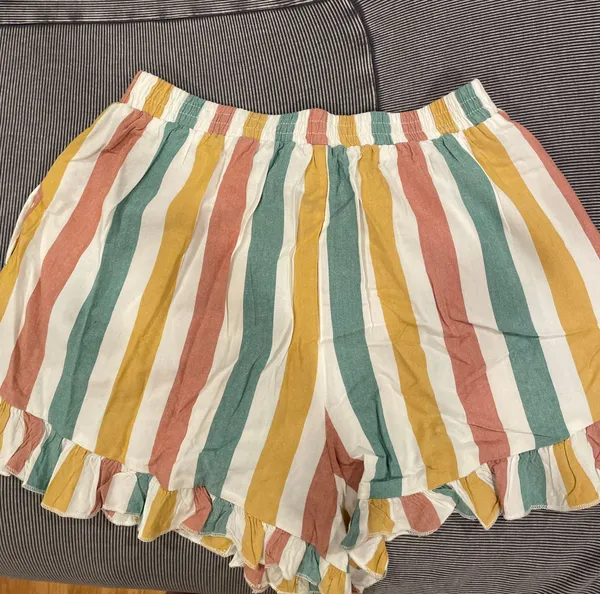 American Eagle Flowy Shorts - Image 2