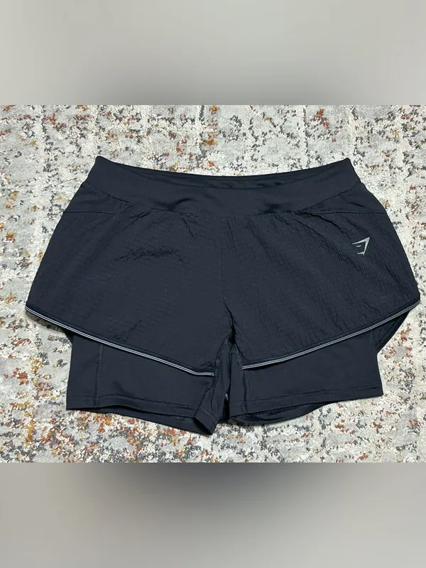 Gymshark Speed 2 In 1 Shorts size Small - Image 3
