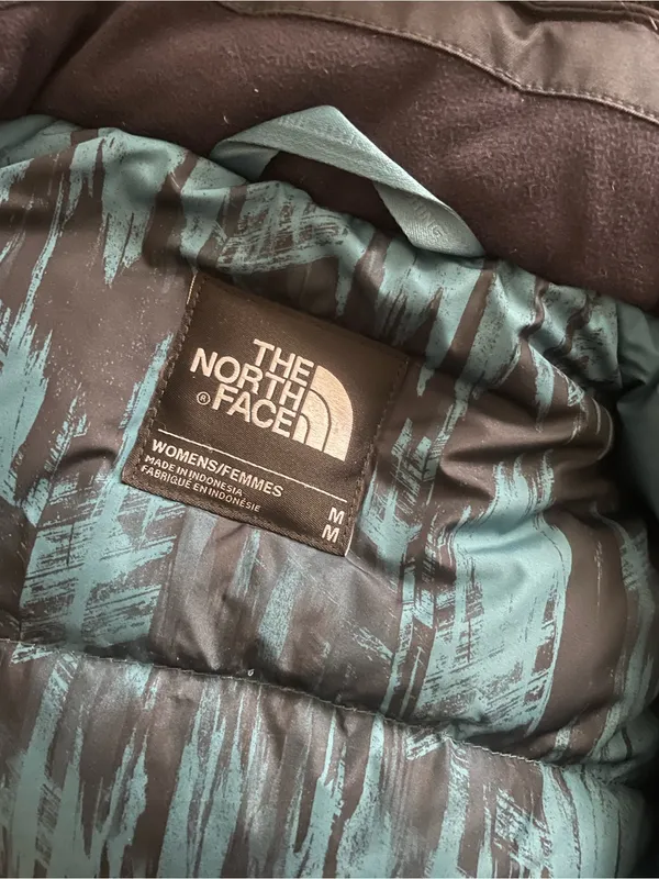 The North Face Arctic Parka Down Fur Trim Coat Jacket in Size Medium - Image 2
