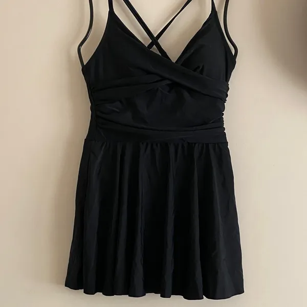 SHAPERIN Swim Dress Medium Women 1pc Skirted Swimsuit Tummy Control Bathing Suit - Image 2