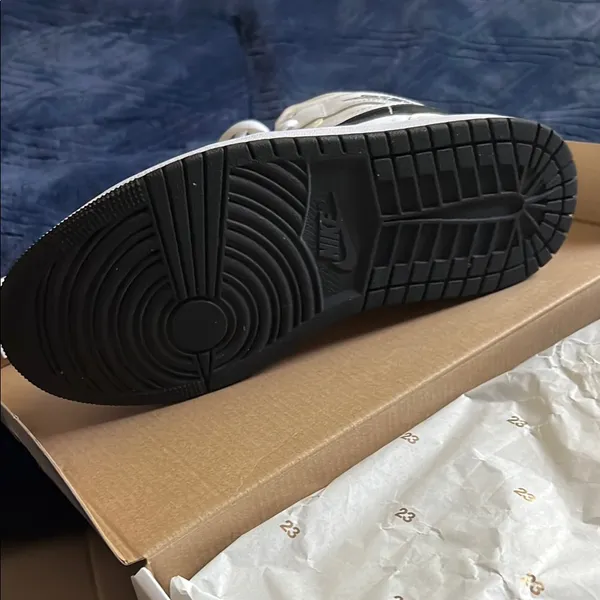 Nike Air Jordan 1 Mid Ivory and Black Shoes - Image 7