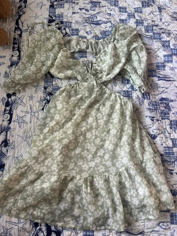 Boutique Green And White Floral Dress - Image 5