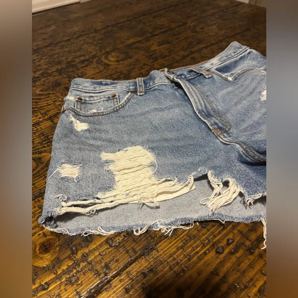 Abercrombie & Fitch Annie High Rise Distressed‎ Denim Shorts - 30 / 10 - Image 4