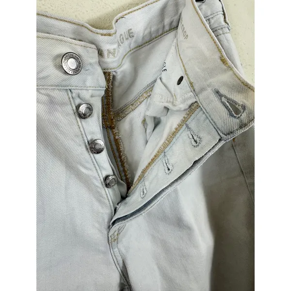American Eagle Light Wash High Rise Crop Button Fly Raw Hem Jeans‎ Womens Size 6 - Image 4