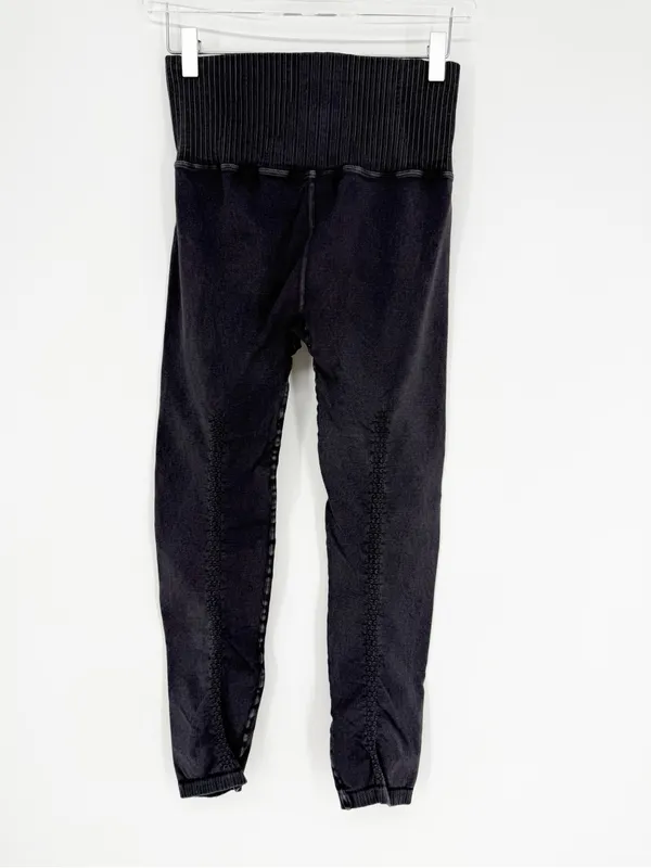 Free People Movement Good Karma High Waist 7/8 Leggings Women's M/L Grey Yoga - Image 4