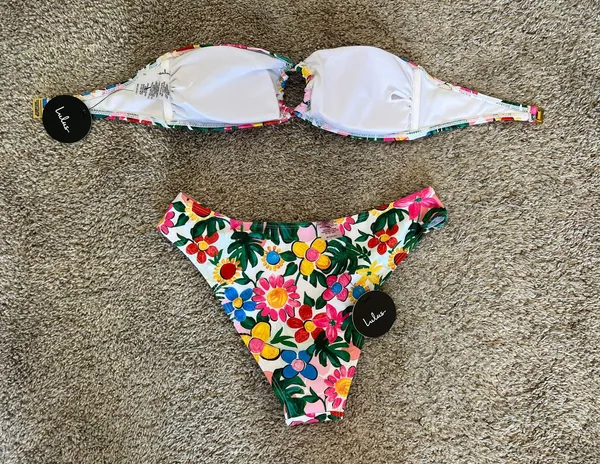Bikini - Image 2