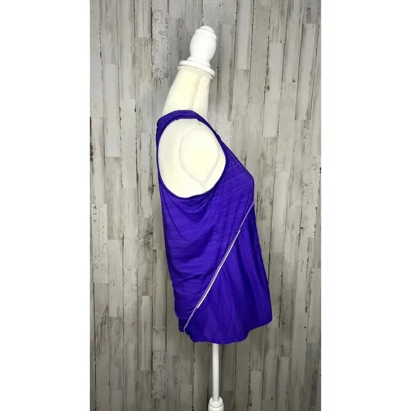 Athleta Women's Purple Run On‎ Tank Top Size Medium Sleeveless Lightweight - Image 2