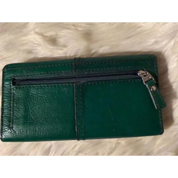 Fossil Green Leather Tri-Fold Wallet - Image 5