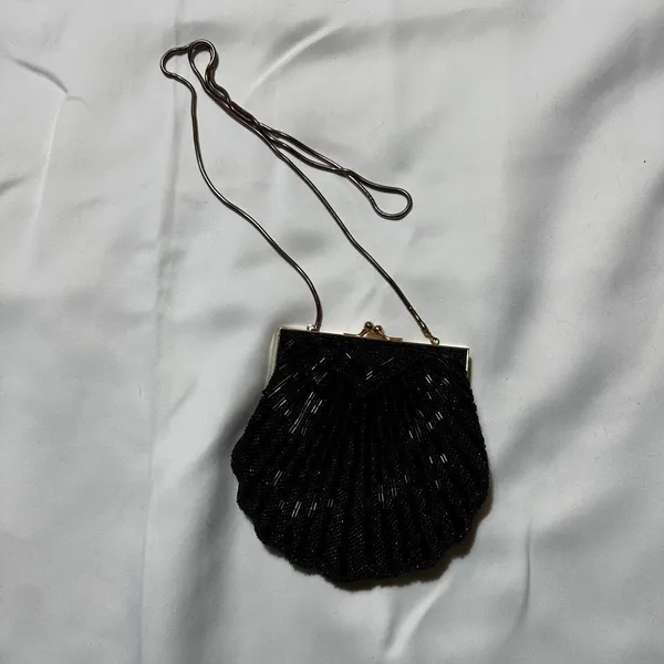 T319. Valerie Stevens Beaded Sea Shell Evening Bag - Image 2