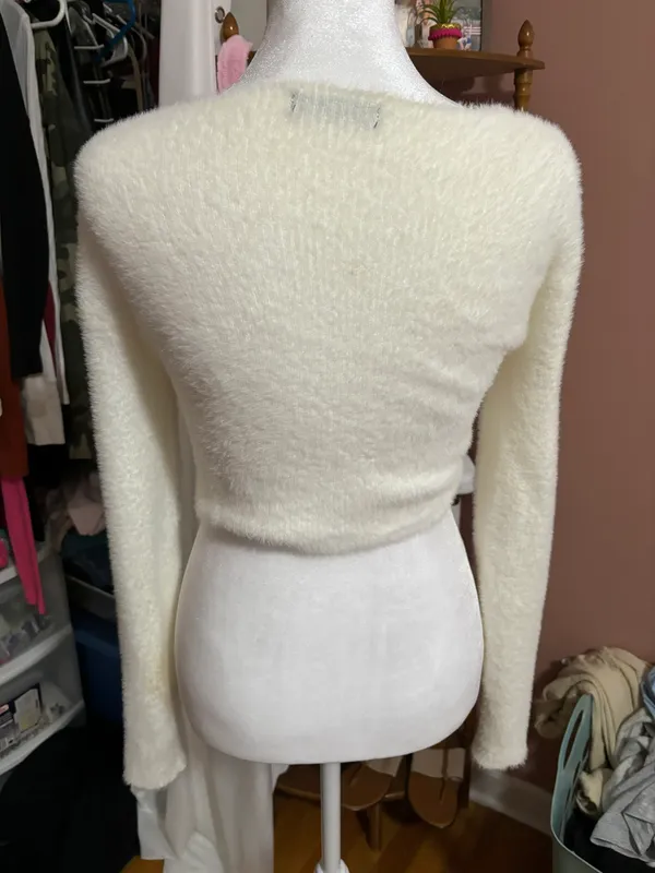 Amazon Soft white cropped sweater size medium NWOT super cute too small for me - Image 2