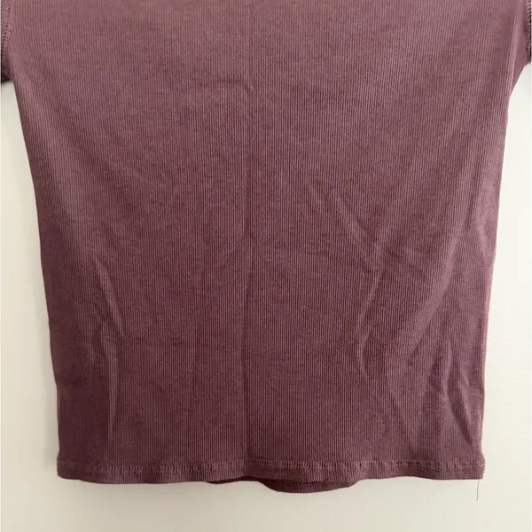 Vuori Pose Fitted Tee Cropped Short Sleeve Mauve Women's Size XS - Image 6