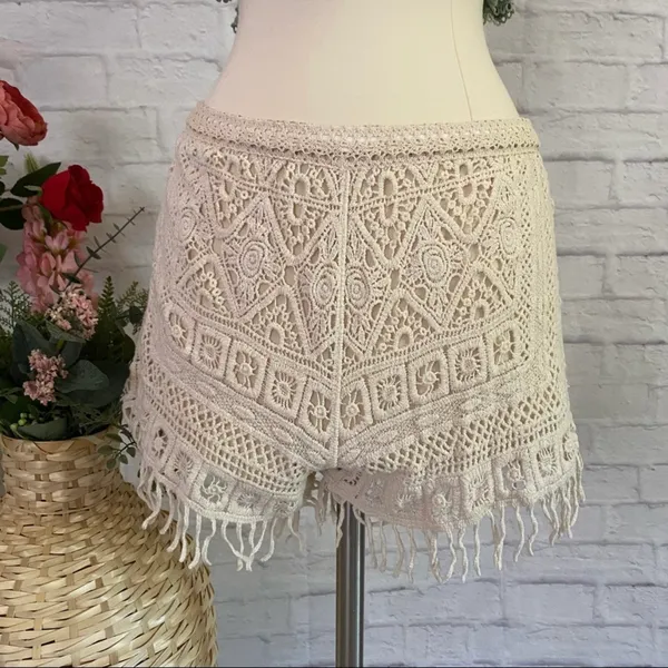 Boutique Crochet Shorts - Image 3