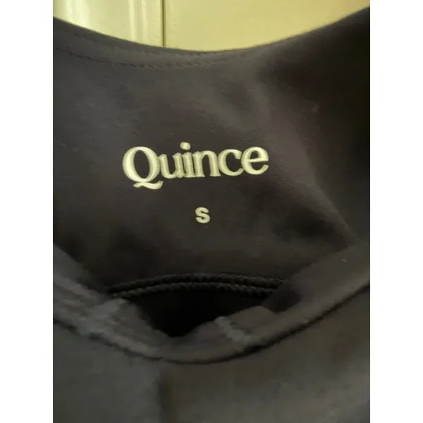 Quince NWOT 2 Pc. Bundle Ultra Form Cropped Tanks Deep Navy and Storm Blue Small - Image 5