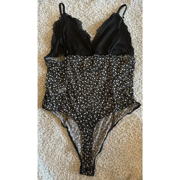 Revamped Bodysuit Teddy Black Gray Floral Thong Lace Trim Sheer Size Small NWOT - Image 2