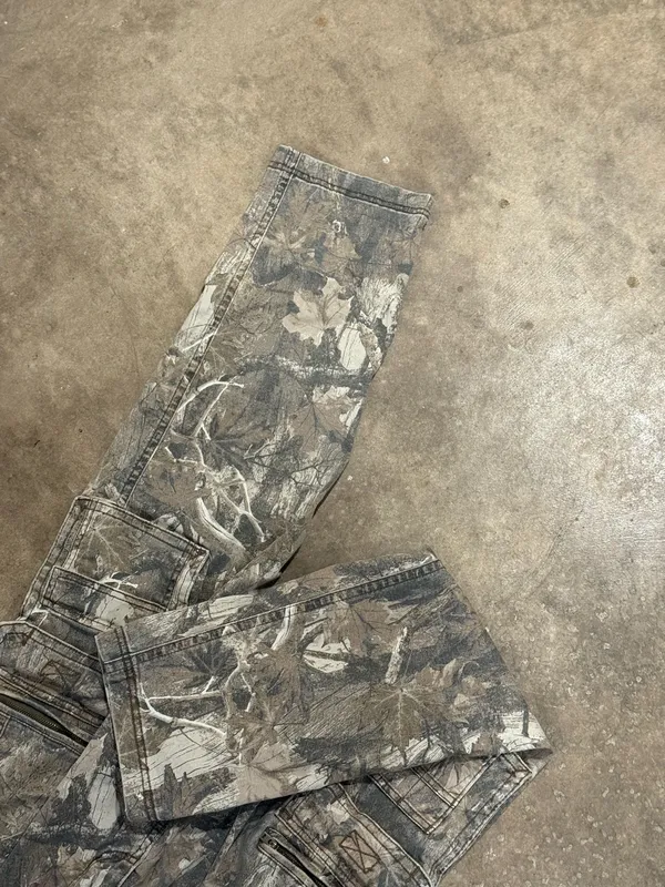 Hollister Camo Pants Cargo - Image 2