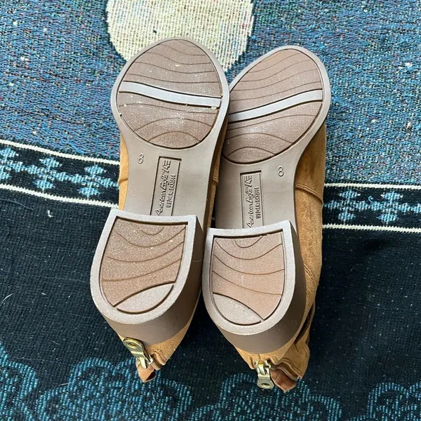 American Eagle Tan Ankle Booties Suede SZ 8 Heels Pumps Minimalist Casual Y2K - Image 9