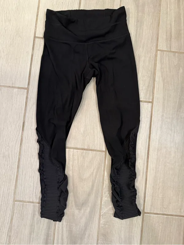 Athleta Black High-Rise Cropped Leggings with Ruched Calf - Image 3