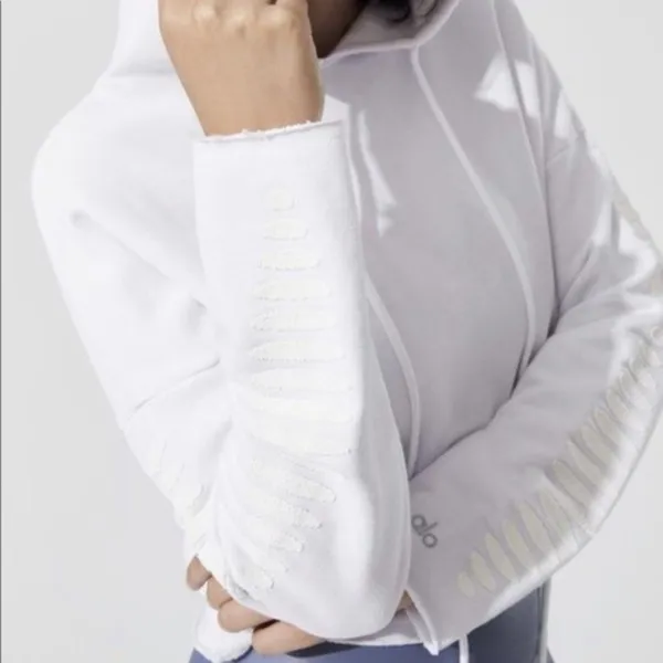 NWT Alo Yoga Box Crop Hoodie Sweatshirt in White Beaded Sleeve M - Image 2